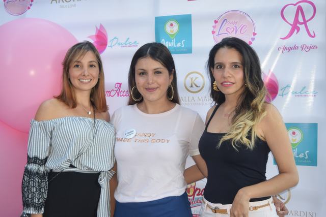 Mabel Morales, Catalina Cholupam y Cata Falla.